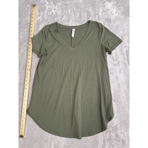 Zenana Premium Women's V-Neck T-Shirt Olive Green Size Large - Picture 1 of 4